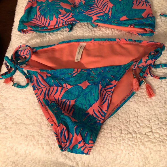 Francesca’s Boutique Bikini See All pics & info⬇️ - Picture 3 of 5